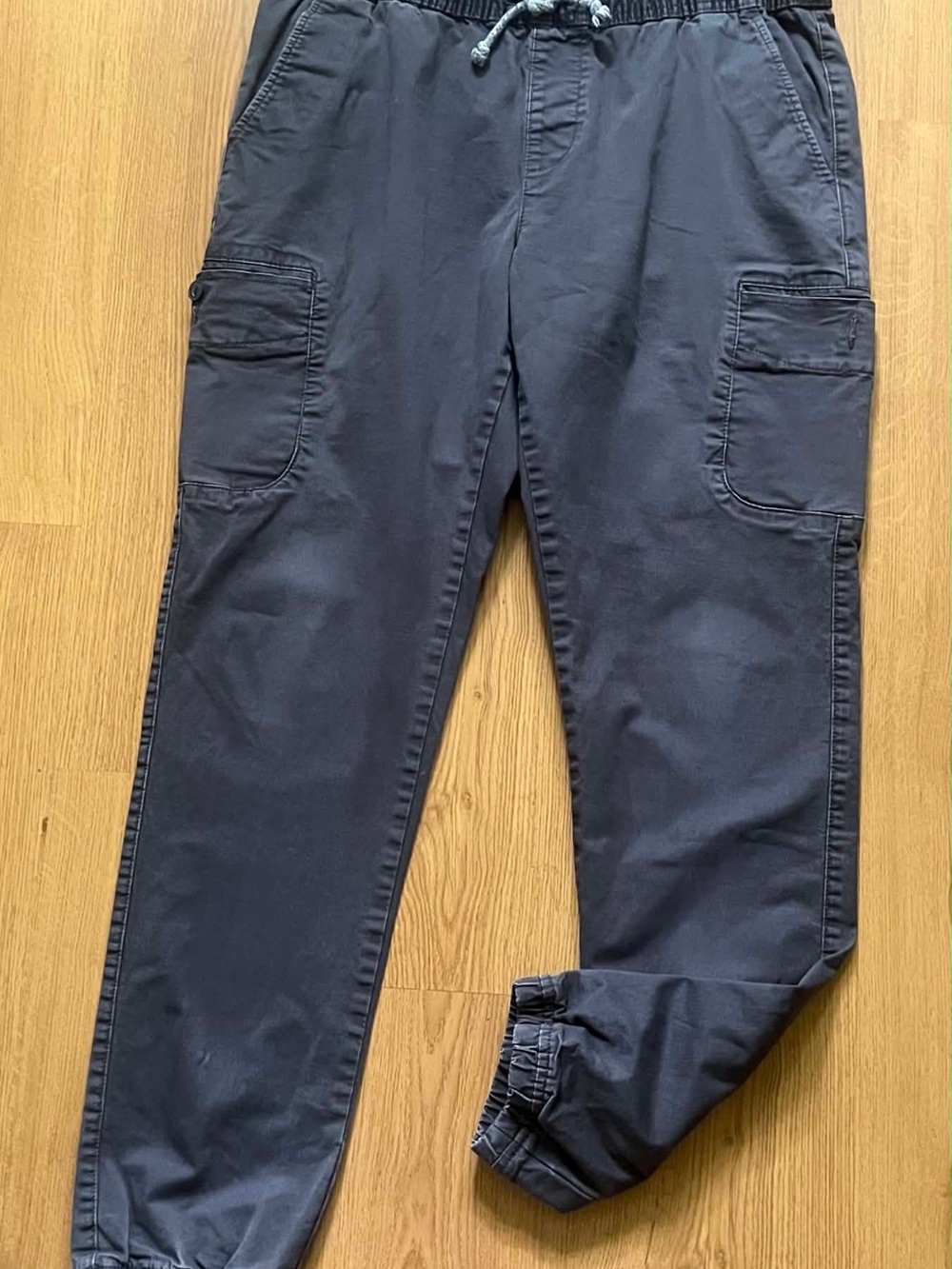 Women's Slate Gray Cargo Joggers with Elastic Waist - Picture 4 of 5